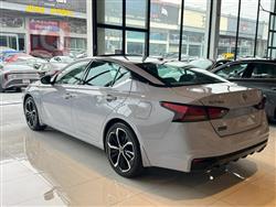 نيسان ألتيما